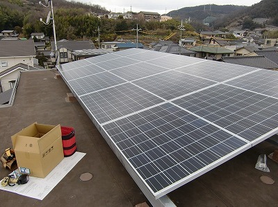 太陽光発電　陸屋根　設置事例