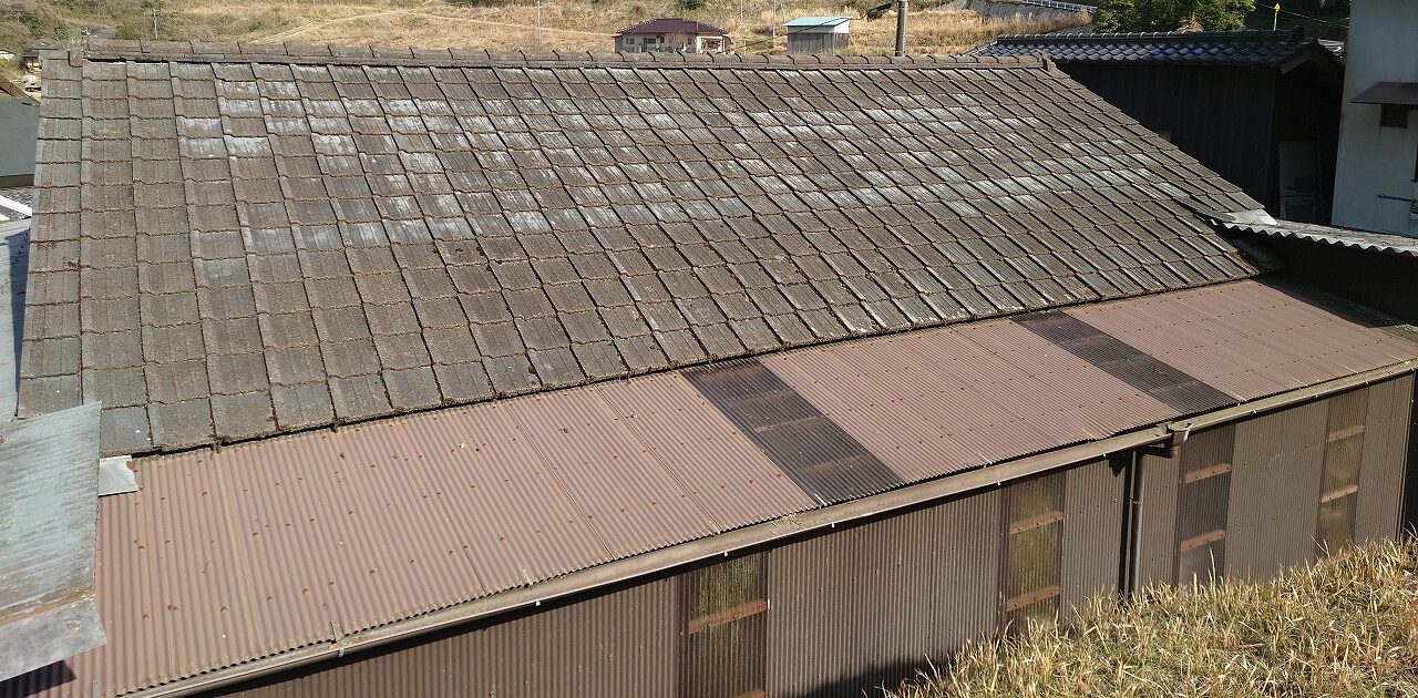 屋根のリフォーム施工事例：倉庫屋根替え