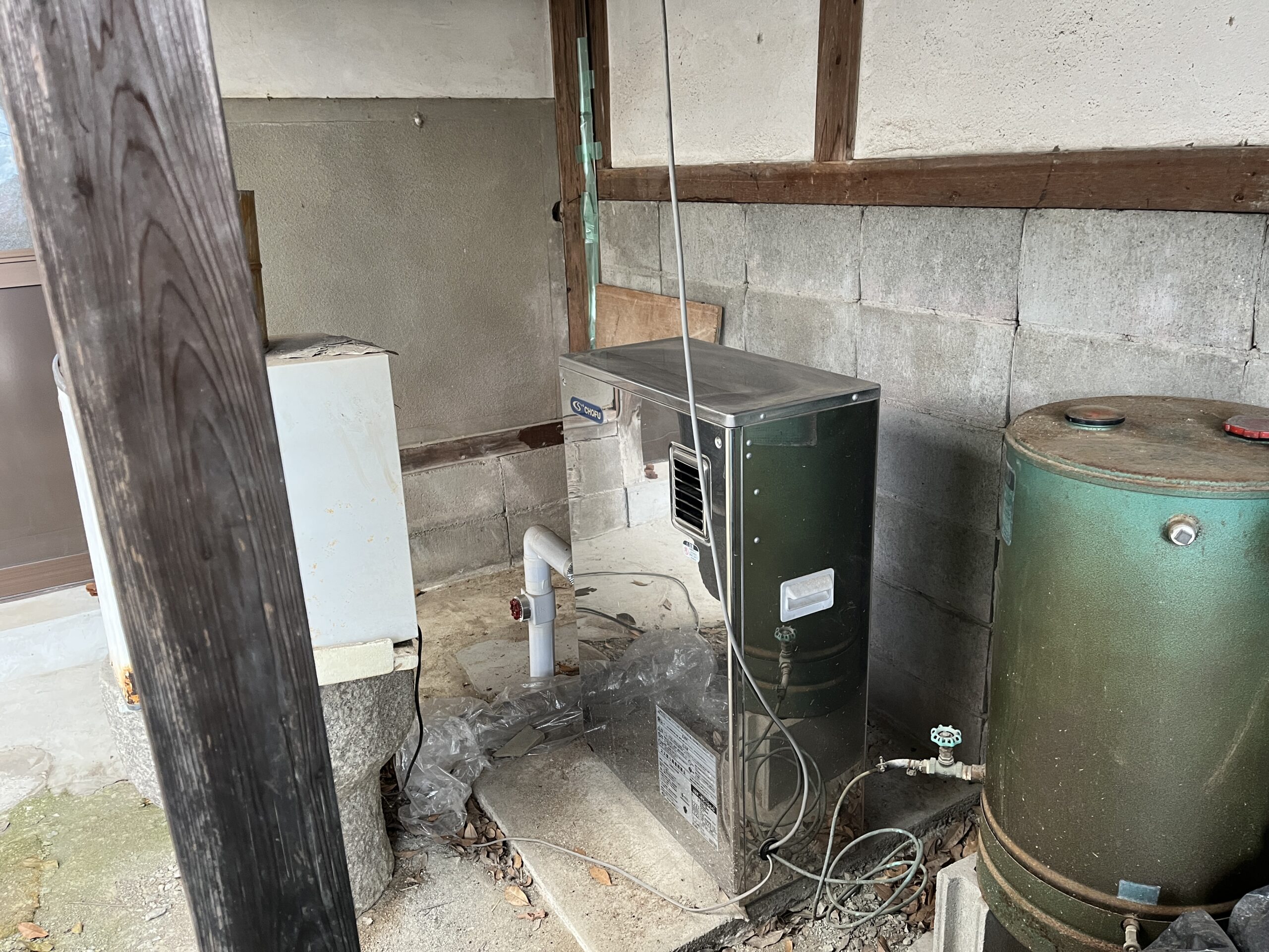 家のリフォーム施工事例：エコキュート工事